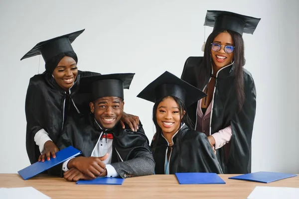 Conceito Educação Graduação Pessoas Grupo Estudantes Pós Graduação Internacionais Felizes — Fotografia de Stock