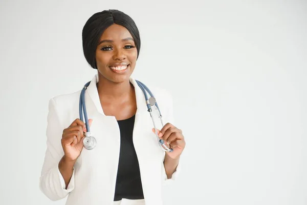 Portrait Smiling Female Doctor Wearing White Coat Stethoscope Hospital Office — Stock Photo, Image