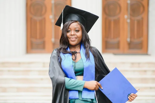 Afroamerikansk Examen Med Examen — Stockfoto