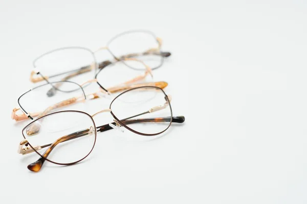 Brille Weißer Hintergrund Mit Einer Makrolinse — Stockfoto