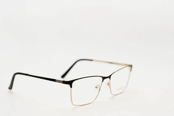 Schwarze Brille Mit Weißem Hintergrund — Stockfoto