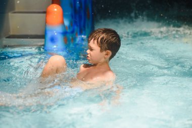 Çocuk su parkında..
