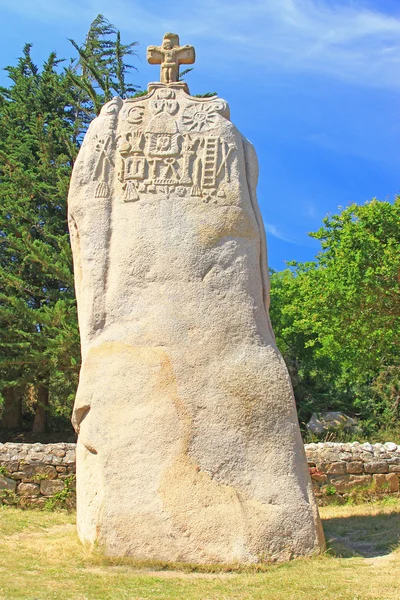 Menhir Saint Uzec, Bretaña, Francia — Foto de Stock