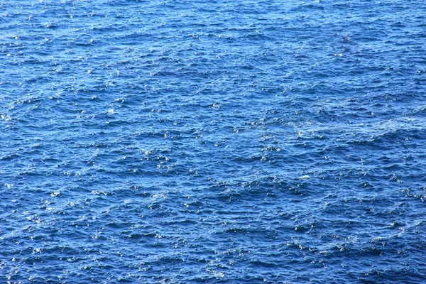 Gekräuselte Wasseroberfläche — Stockfoto