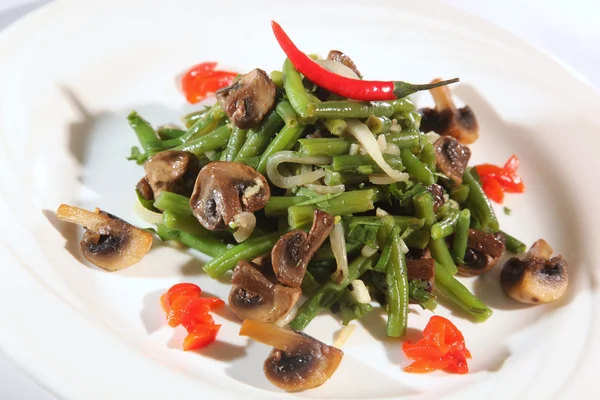 Salade avec haricot et champignons — Photo