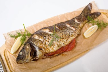 Sazan balığı güzel tezgahta