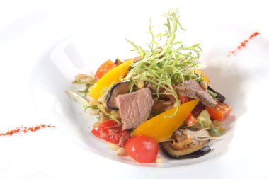 et ve sebzeli salata