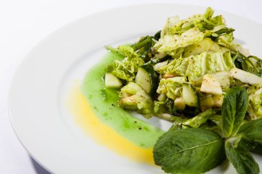 Salatalık ve somon salatası