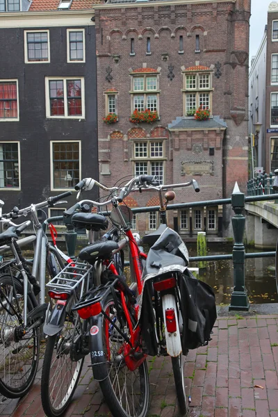 Antiguas Bicicletas Ámsterdam Las Calles —  Fotos de Stock