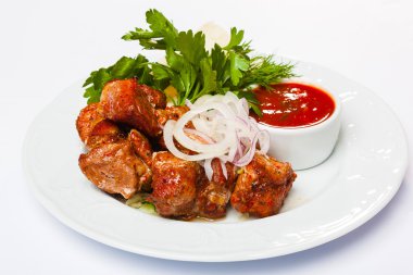 kebabı soğan ve sos ile