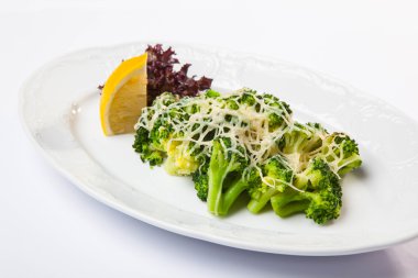 Yeşil Brokoli peynir ile