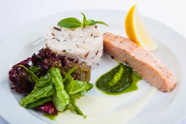 pilavlı somon steak