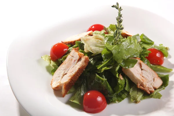 Salada Caesar Com Frango Prato — Fotografia de Stock