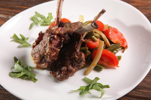 Lomo Chuletas Con Verduras Plato — Foto de Stock