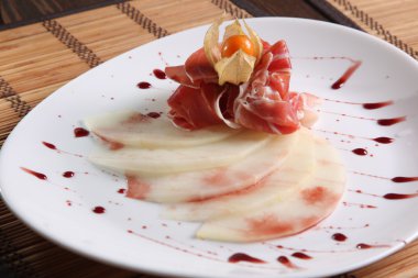 Kavunlu balon ve tabakta dekor