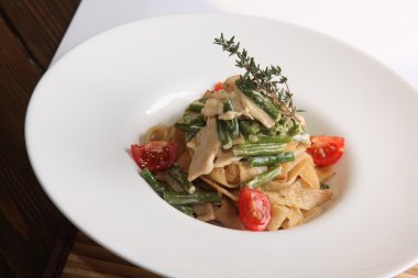 İtalyan usulü yeşil fasulyeli gözleme.