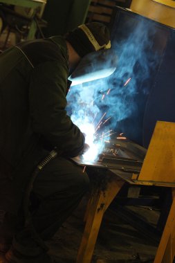 ışık elektrik kaynak metali