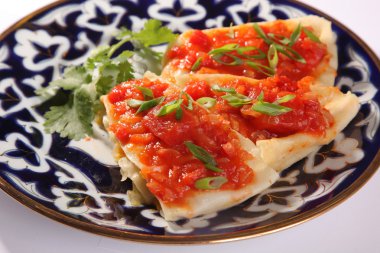 Doğu tabaklarında Doğu etli turta