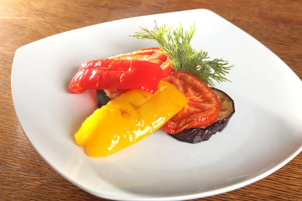 Verduras Parrilla Pimientos Tomates Berenjena Plato — Foto de Stock