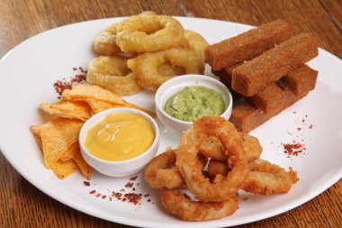 Bira ve soslar için aperatifler.