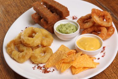 Bira ve soslar için aperatifler.