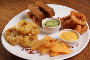 Bira ve soslar için aperatifler.