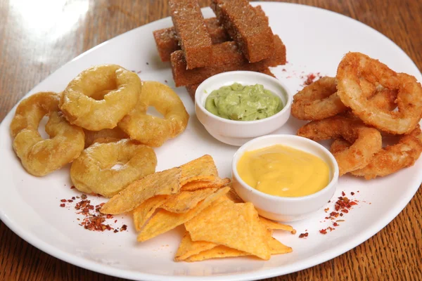 Bira ve soslar için aperatifler.