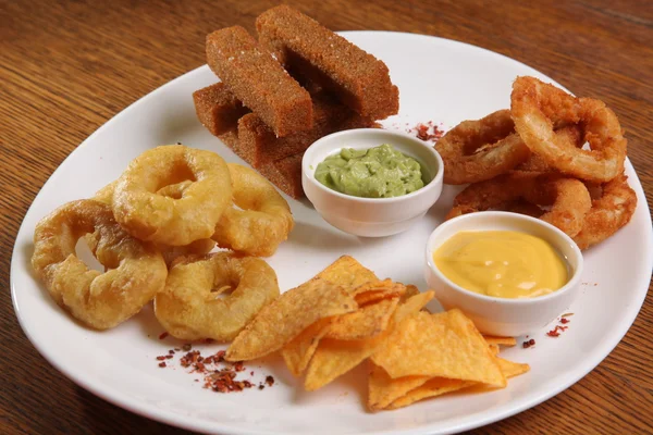 Bira ve soslar için aperatifler.