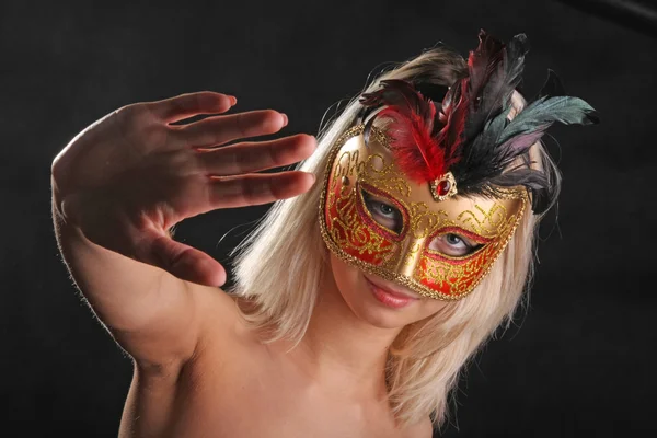 Emoções Rosto Menina Máscara Veneziana Fundo Preto — Fotografia de Stock