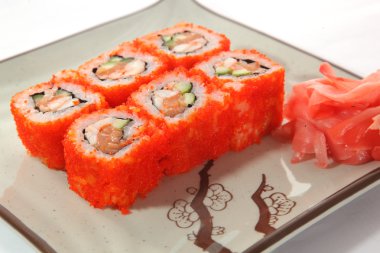 Japon wasabi soslu balık ile plaka rulo