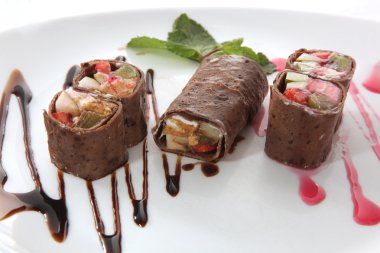 Japon usulü soslu tatlı rulo.