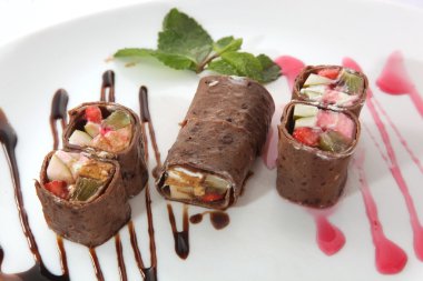 Japon usulü, soslu çikolata rulosu.