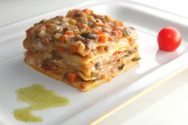 Lasagne Verdure Piatto Bianco — Foto Stock