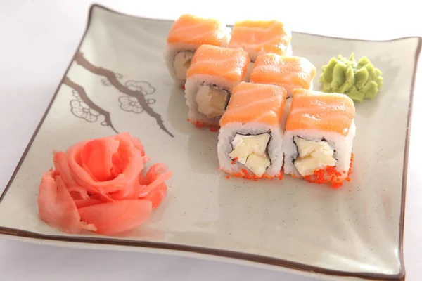 Rollo Japonés Con Salsa Wasabi Plato Con Pescado — Foto de Stock