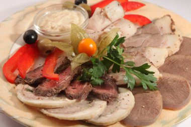 Yaban turplu soğuk etler