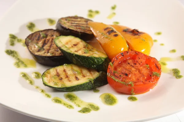 Zucchine Verdure Grigliate Sul Piatto — Foto Stock