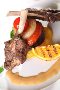 Portakallı kuzu pirzola