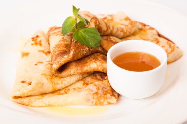 Krep plaka üzerine tereyağı ile