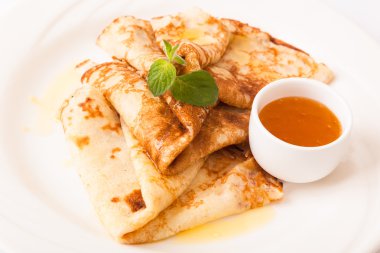 Krep plaka üzerine tereyağı ile