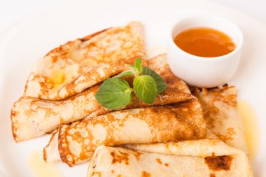 Krep plaka üzerine tereyağı ile