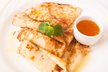 Krep plaka üzerine tereyağı ile