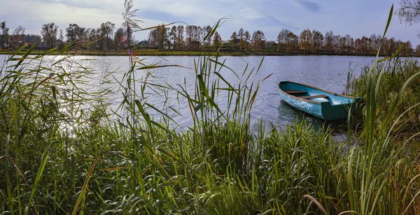 Boat Autumn River Sunny Day — Stock Photo, Image