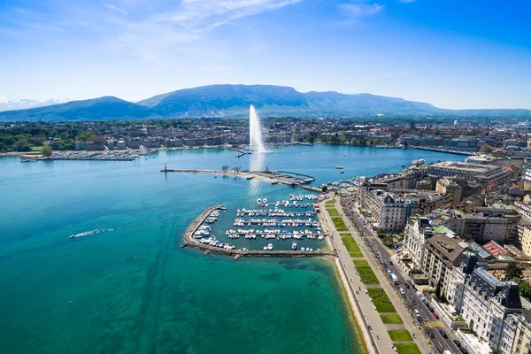 Vista aérea do lago Leman - Genebra cidade na Suíça — Fotografia de Stock