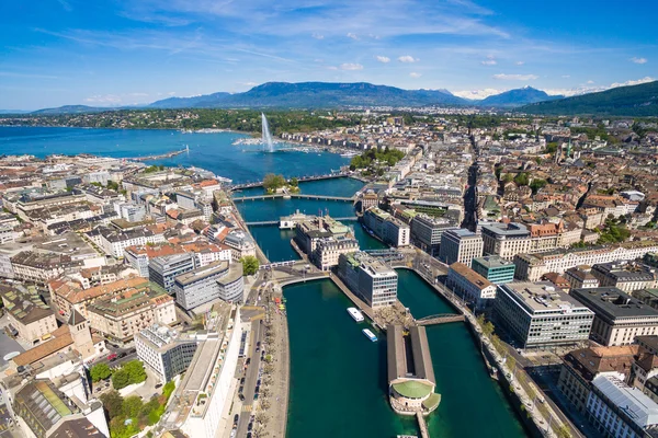 Vista aérea do lago Leman - Genebra cidade na Suíça — Fotografia de Stock