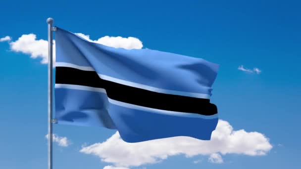 Флаг Батсваны, машущий над голубым облачным небом — стоковое видео