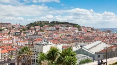 Lizbon çatı katındaki Sao Pedro de Alcantara açısından - Portekiz - Uhd Miradouro 4 k timelapse