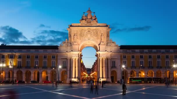 4k noche timelaspe de la plaza del comercio - Para do jalá cio en Lisboa - Portugal - UHD — Vídeo de stock