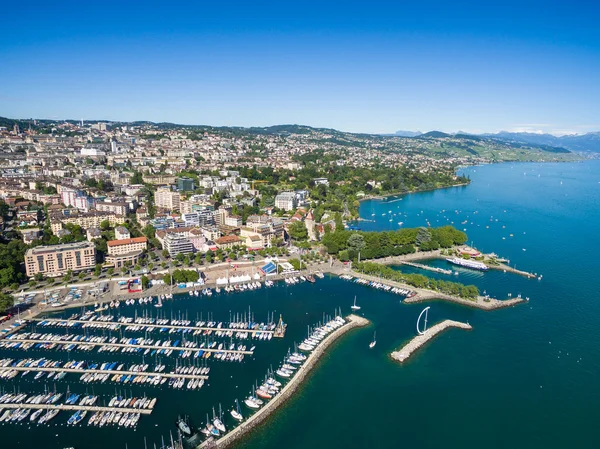 Veduta aerea del lungomare di Ouchy a Losanna, Svizzera — Foto Stock