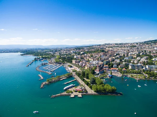 Vista aérea de Ouchy waterfront en Lausana, Suiza — Foto de Stock