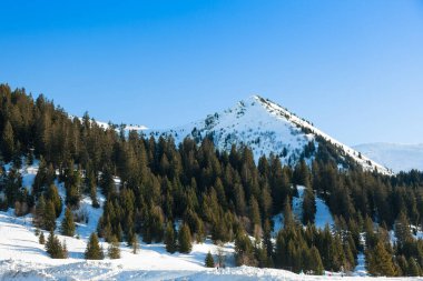 Fransa 'nın Haute Savoie şehrindeki Megeve' deki kayak istasyonu.